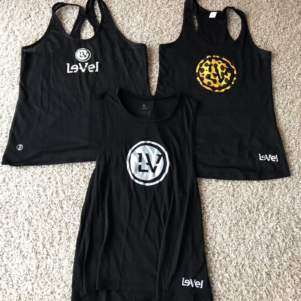 Le-Vel Thrive Tank Tops. Size small.